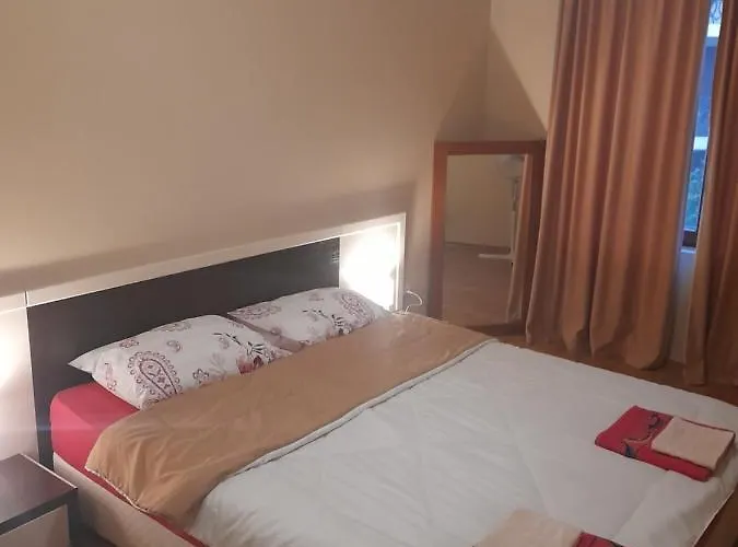 иглика شقة غولدن ساندز